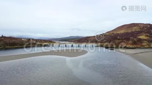 在爱尔兰唐加尔郡的莱特马卡瓦德桥。视频