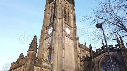 曼彻斯特大教堂最重要的教堂在城市-曼彻斯特，英格兰-2019年1月1日视频