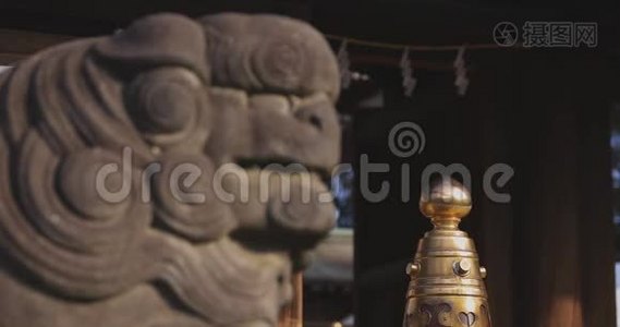 东京伊古萨神社的守护犬Komainu视频