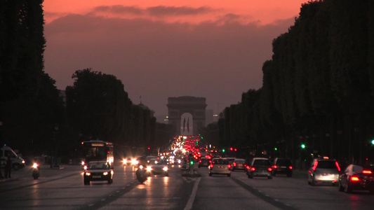 城市街道车辆法国凯旋门视频