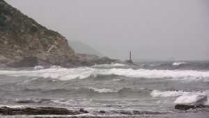 撒丁岛海边汹涌的海浪10秒视频