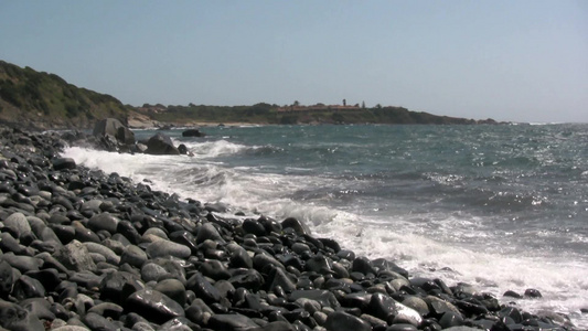 波浪拍打海岸视频