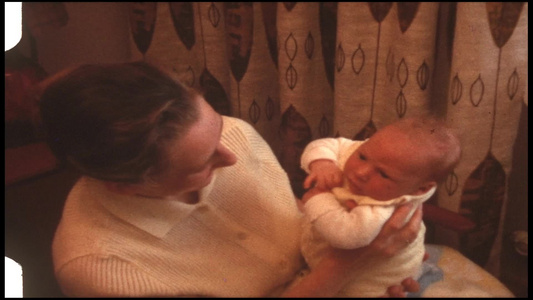 妈妈和宝宝婴儿[幼婴]视频