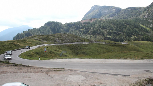 阿尔卑斯山的道路视频