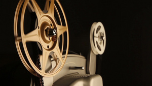 古董电影放映机旋转胶卷15秒视频