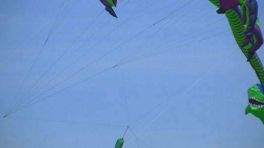 天空漂浮的风筝视频
