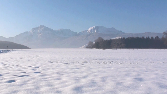 冬季户外雪地[雪面]视频