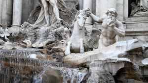 意大利著名雕塑喷泉风景9秒视频