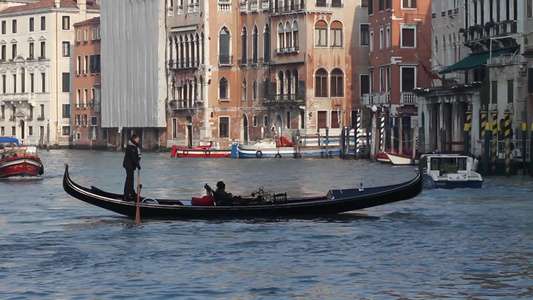威尼斯小镇划船观光城市建筑视频