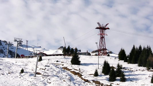 冬季雪景缆车观光视频