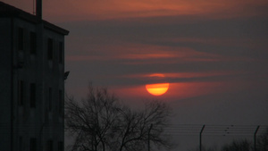 湖边的夕阳西下18秒视频