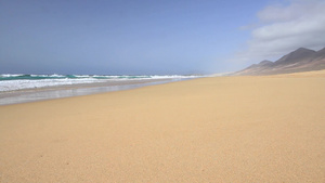 安静的海边沙滩风光20秒视频