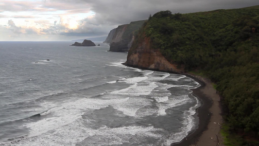 夏威夷波鲁鲁谷的海滩风景视频