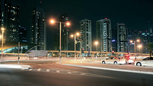 迪拜码头的夜间街道延时12秒视频