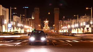 西班牙巴塞罗那广场道路交通夜景7秒视频