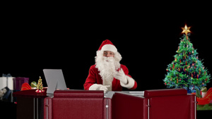 办公室讲话的圣诞老人29秒视频