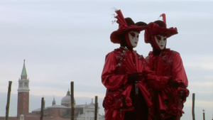 意大利威尼斯狂欢节带着面具的街头艺人20秒视频