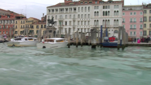 意大利威尼斯运河河边15秒视频