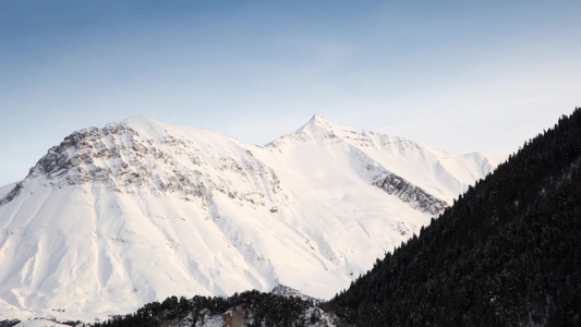 法国阿尔卑斯山的雪景[艾格峰]视频