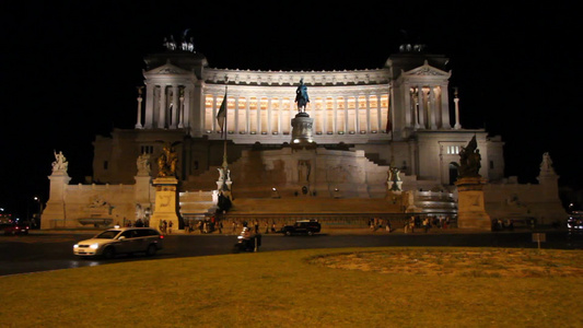 意大利罗马纪念碑夜晚的景色视频