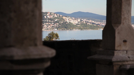 从米拉马尔城堡看亚得里亚海视频