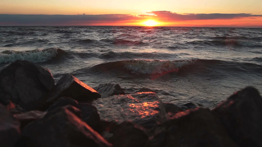 日落海上的美景视频