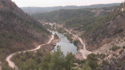 土耳其的绿色峡谷视频