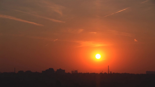 基辅的城市里的日落视频