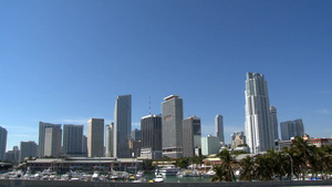 从迈阿密港大桥看到迈阿密的天际线11秒视频
