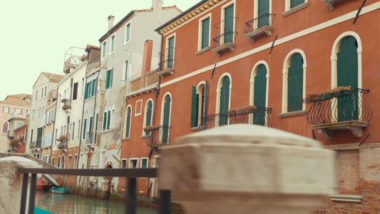 意大利威尼斯运河和旧风格建筑视频