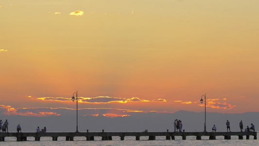 夕阳西下落日海景码头风光视频