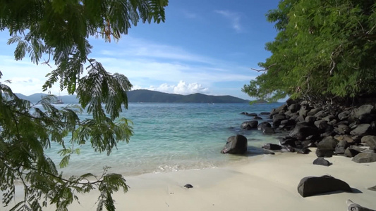 岩石和热带海滩[风光]视频