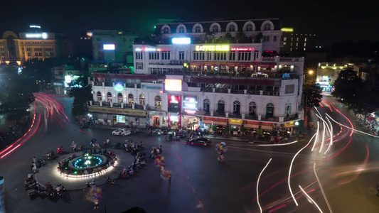 夜间越南河内市中心广场延时拍摄视频