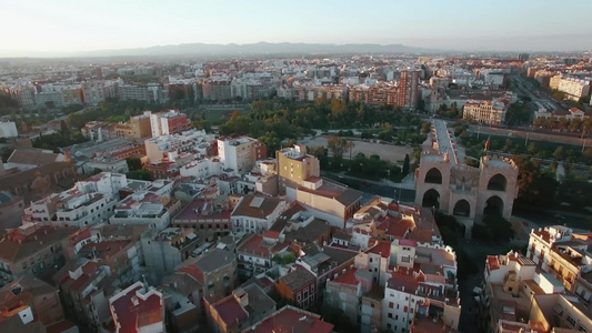 无人机鸟瞰欧洲城市建筑视频