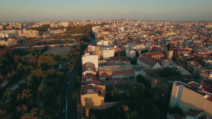 日落航拍鸟瞰密西班牙集房屋建筑群7秒视频