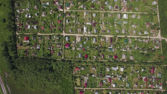 空中拍摄俄罗斯的乡村[选景]视频