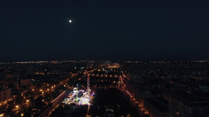 西班牙瓦伦西亚的空中夜景与摩天轮9秒视频