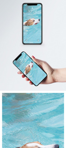 小狗游泳手机壁纸图片