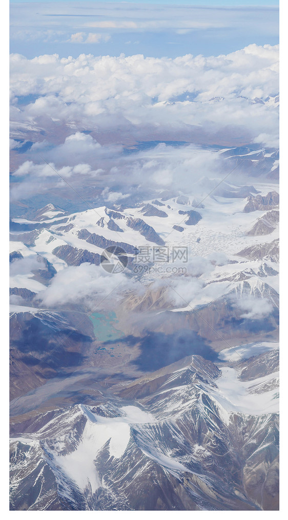 航拍雪山风景手机壁纸图片