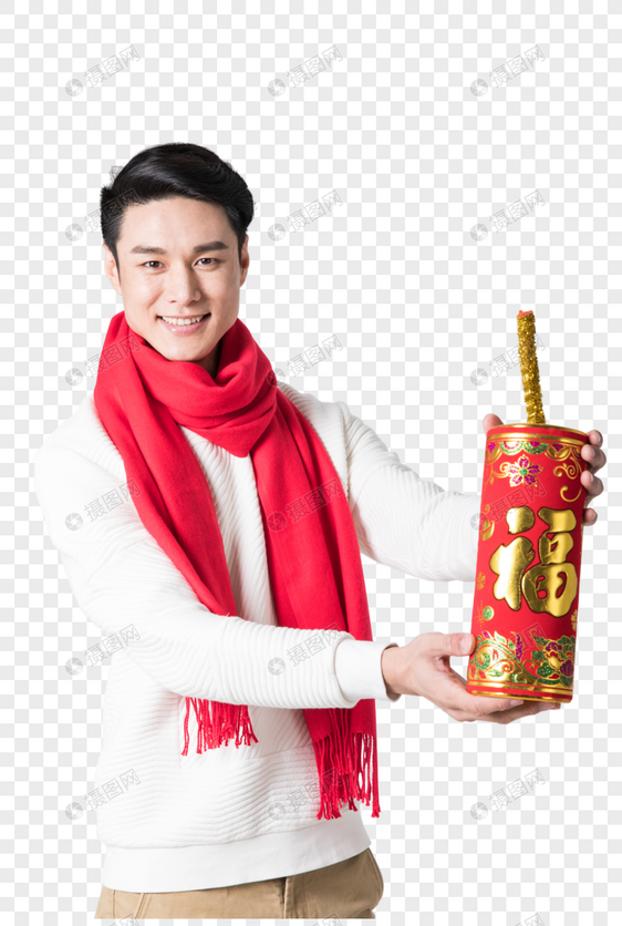 新年男性人像手拿鞭炮