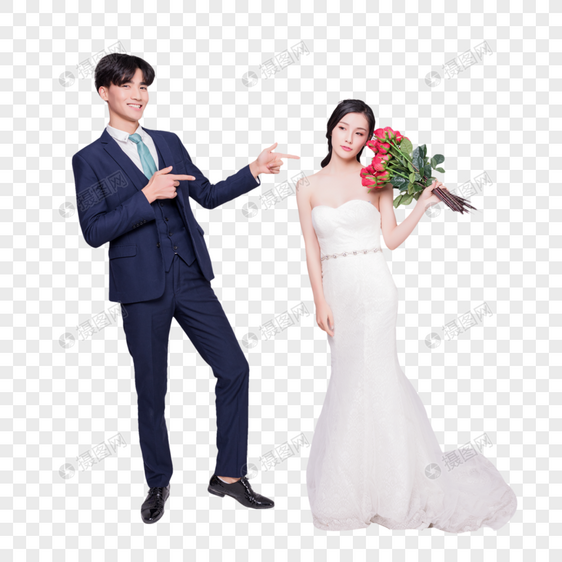 情侣婚纱手持玫瑰花图片