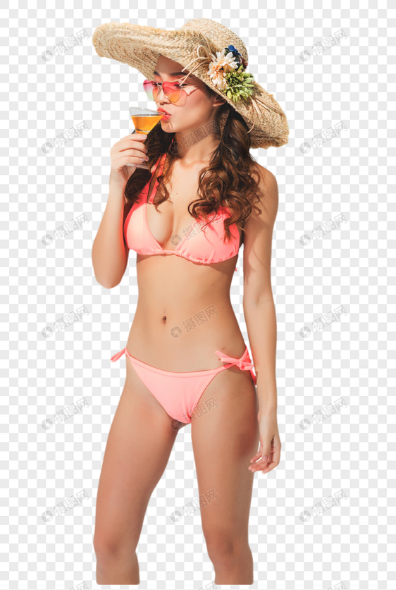 穿粉色比基尼的美女头戴遮阳帽喝饮料图片