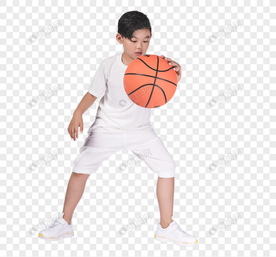 男孩子打篮球图片