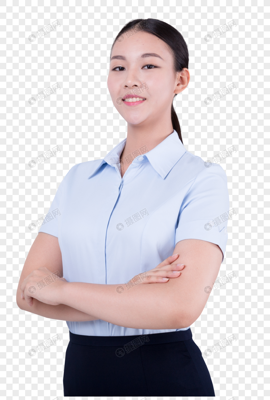 双手抱胸的自信职业女性