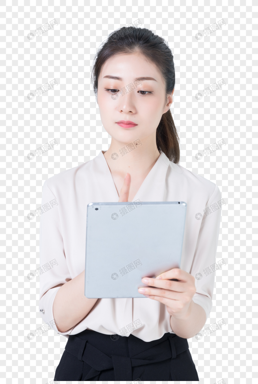 商务女性使用平板电脑图片