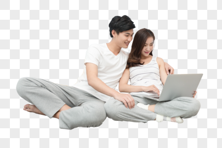 情侣看电脑家庭生活家庭女高清图片