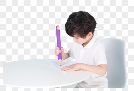 儿童教育小男孩手持超大铅笔学习图片