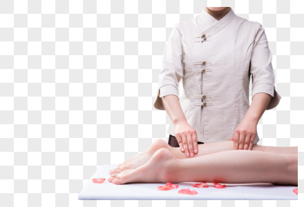 美容养生技师给腿部按摩图片素材