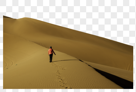 新疆沙漠徒步行走的人图片