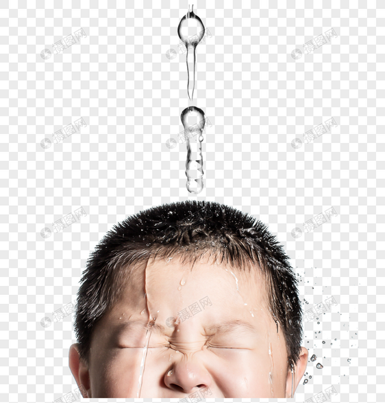 水珠落在孩子的脸上图片
